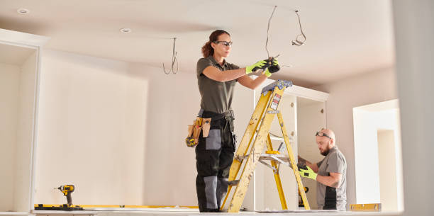 Best Affordable Emergency Electrician  in Crescent City, FL